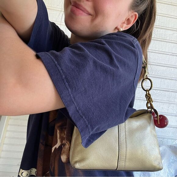 COACH Gold Y2K Shimmer Metallic Turnlock Baguette Hobo Shoulder SoHo Hampton - Picture 3 of 13